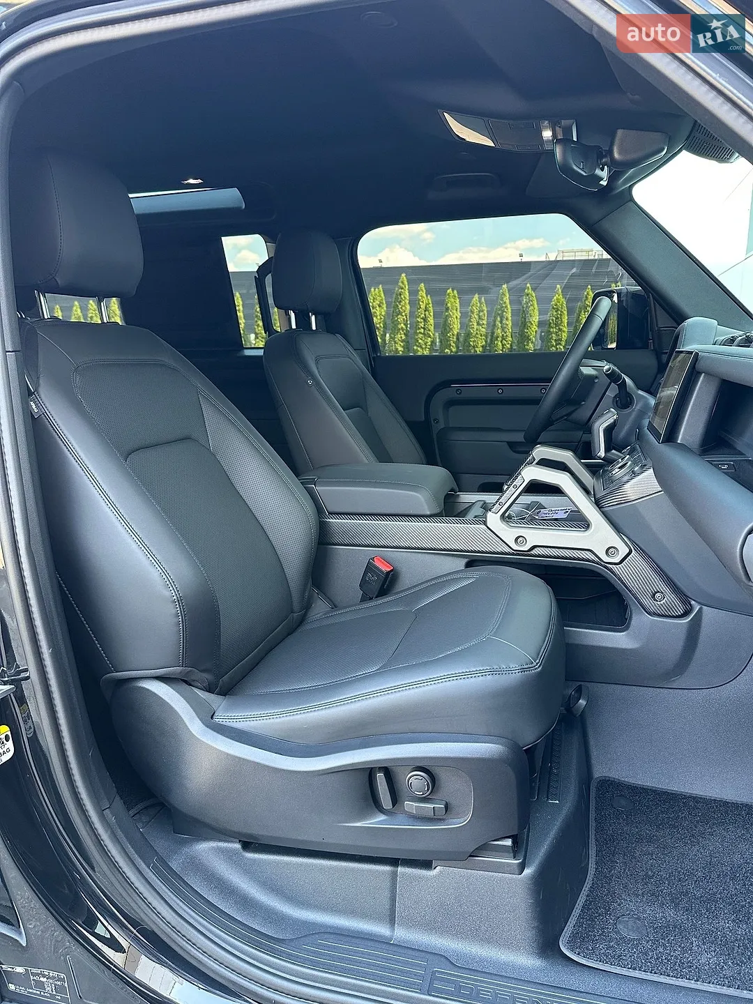 2024 Land Rover Defender - мініатюра 26