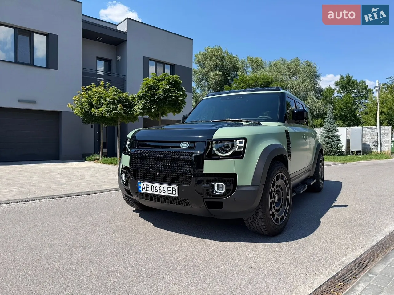 2024 Land Rover Defender - мініатюра 38