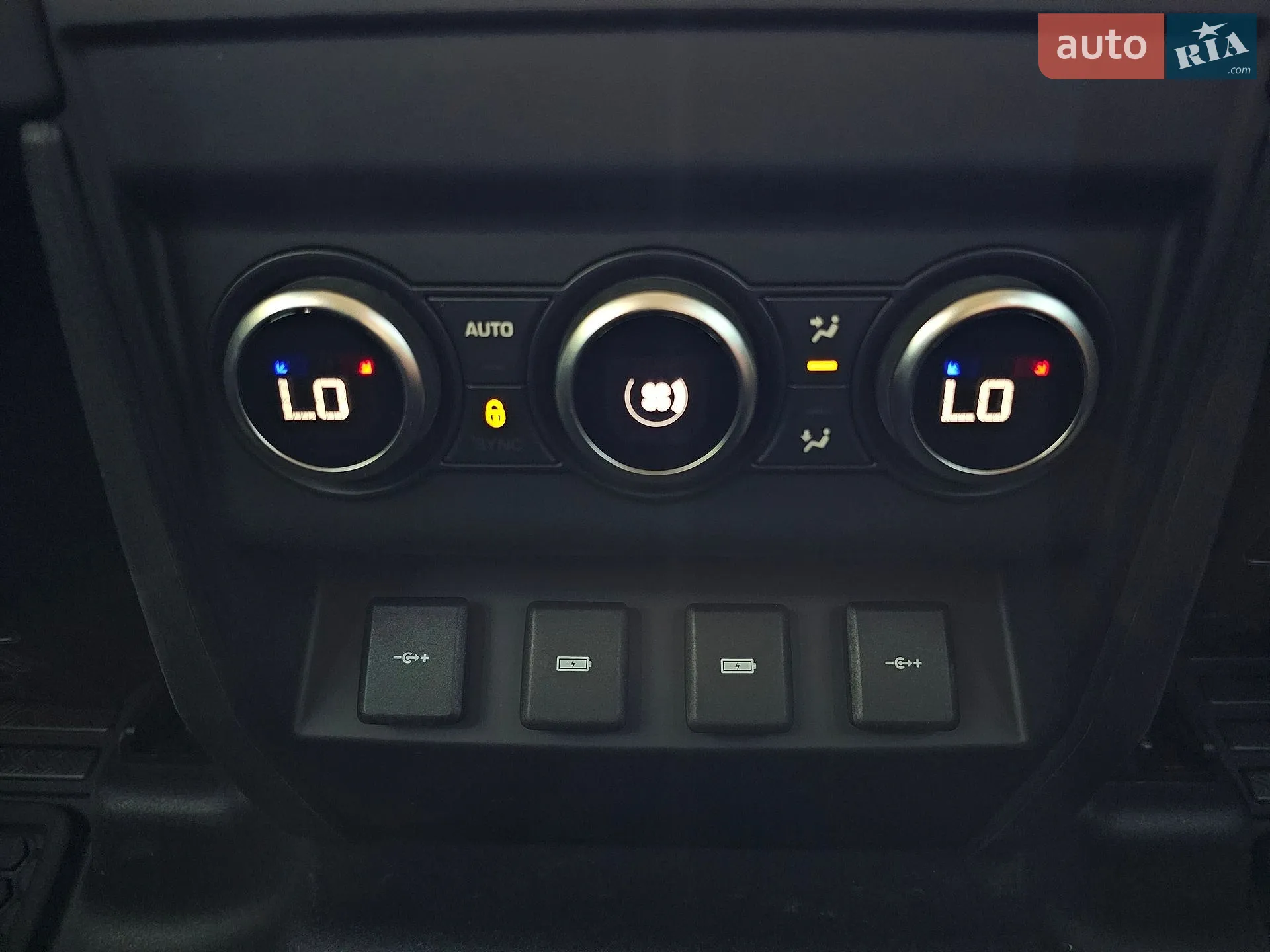 2020 Land Rover Defender - мініатюра 48