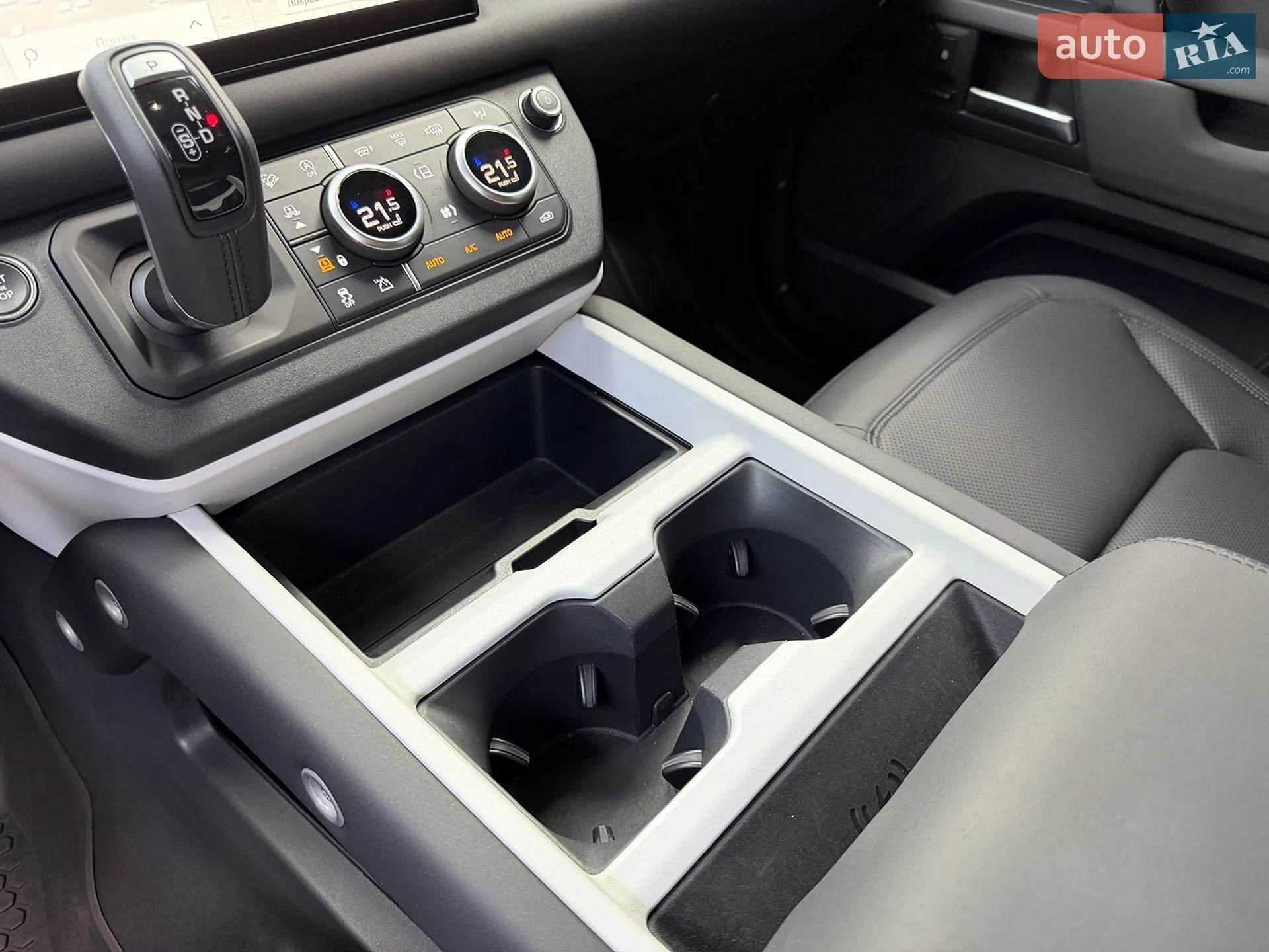 2024 Land Rover Defender - мініатюра 77