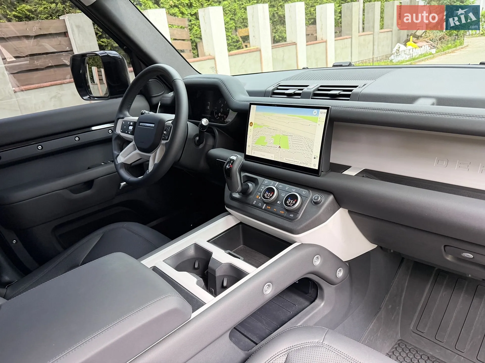 2024 Land Rover Defender - мініатюра 108