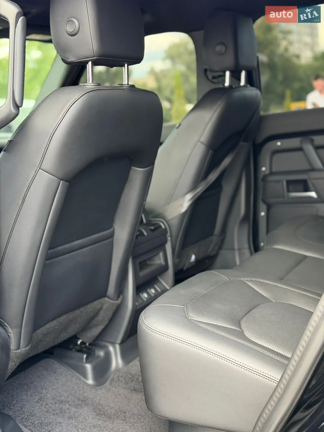 2025 Land Rover Defender - мініатюра 16