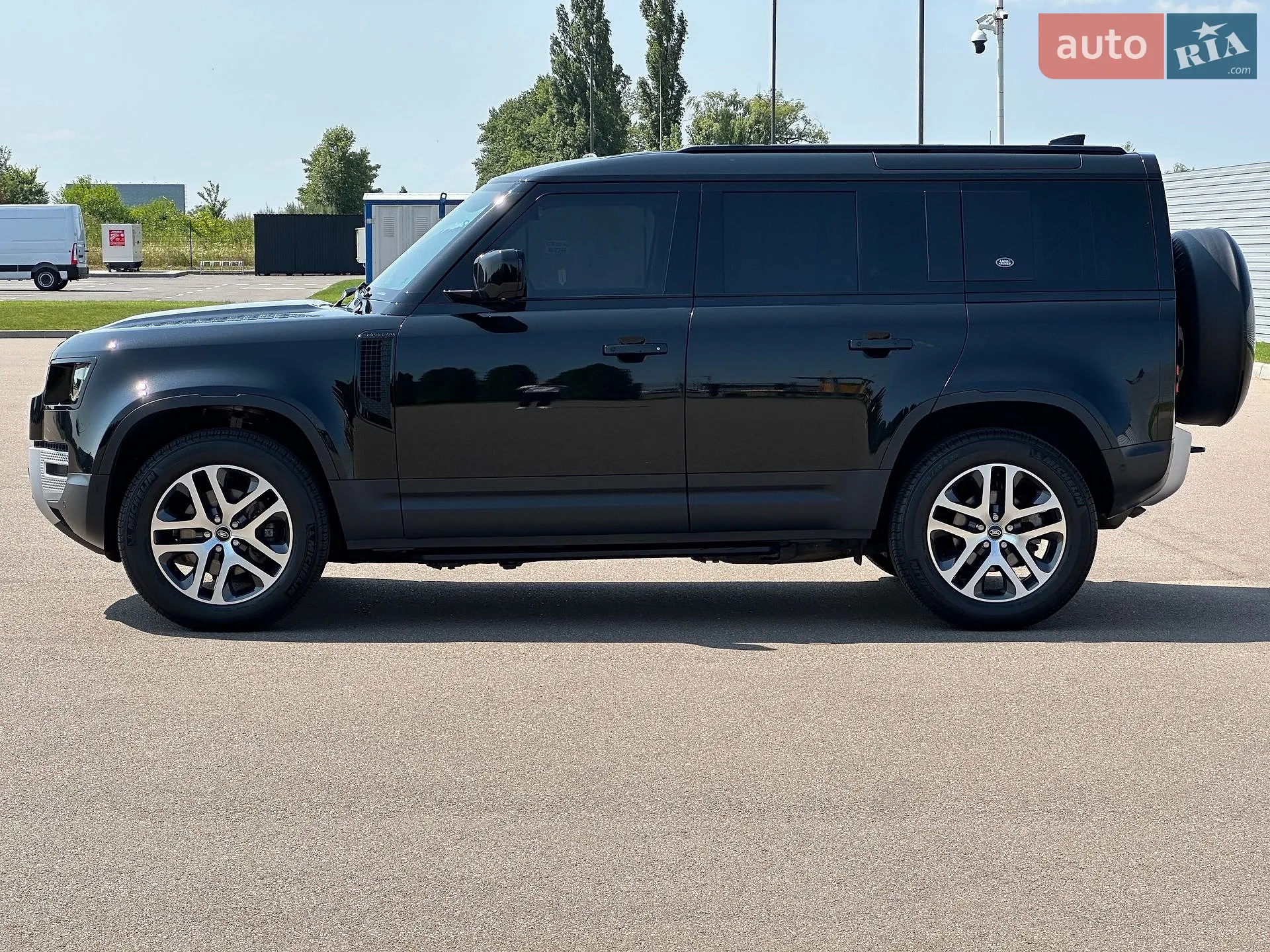 2023 Land Rover Defender - мініатюра 4