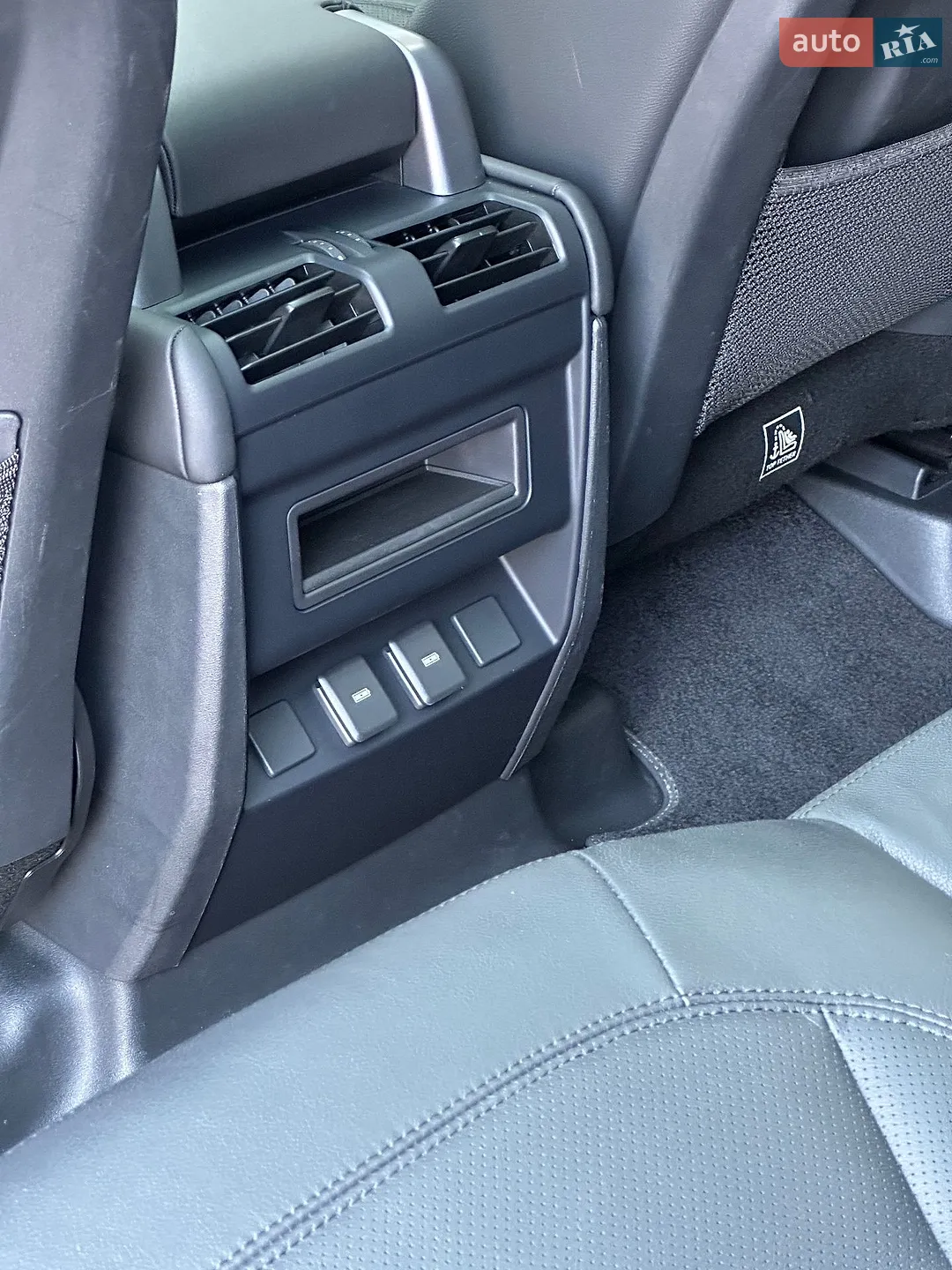 2023 Land Rover Defender - мініатюра 22