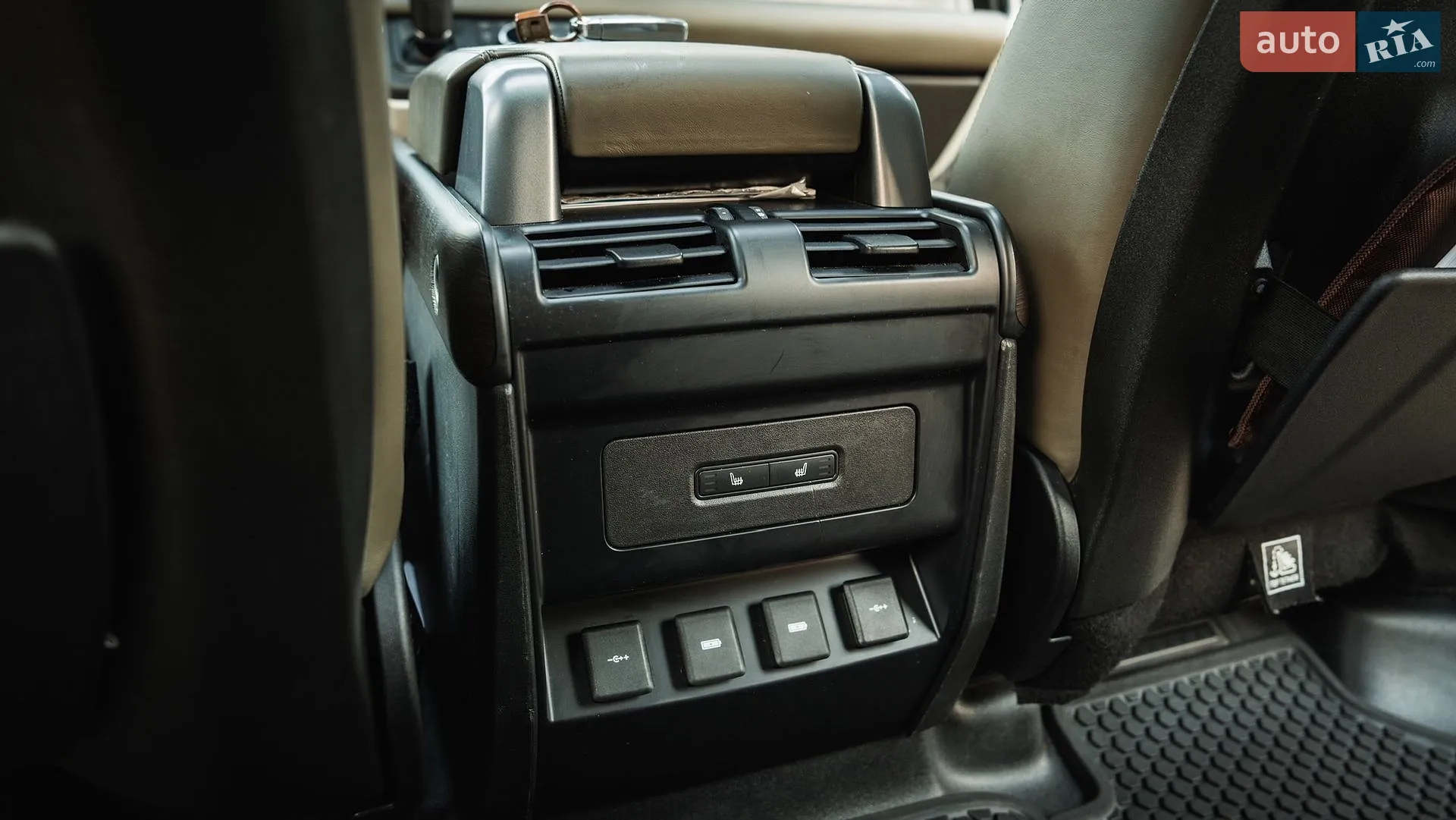 2020 Land Rover Defender - мініатюра 15