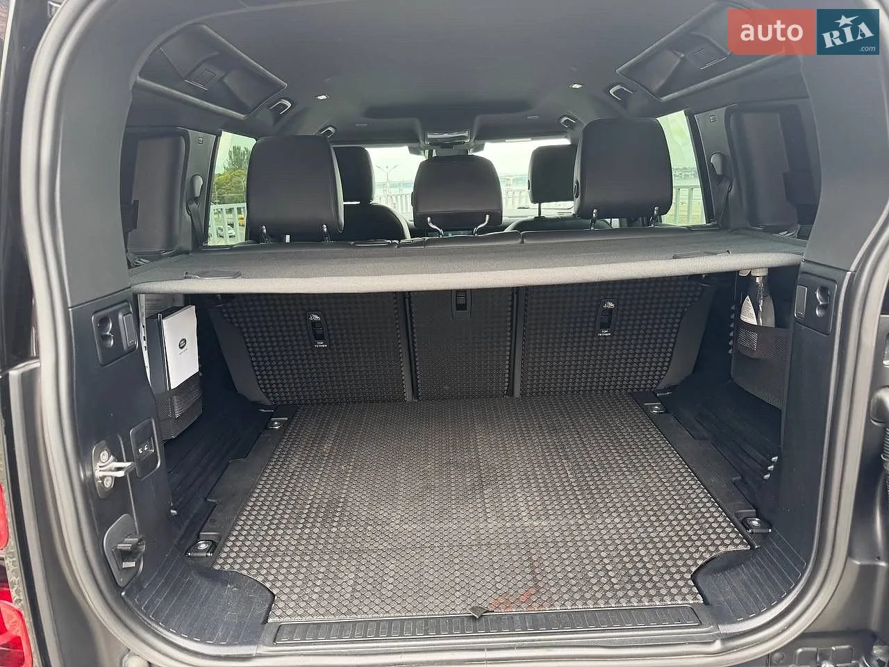 2022 Land Rover Defender - мініатюра 24