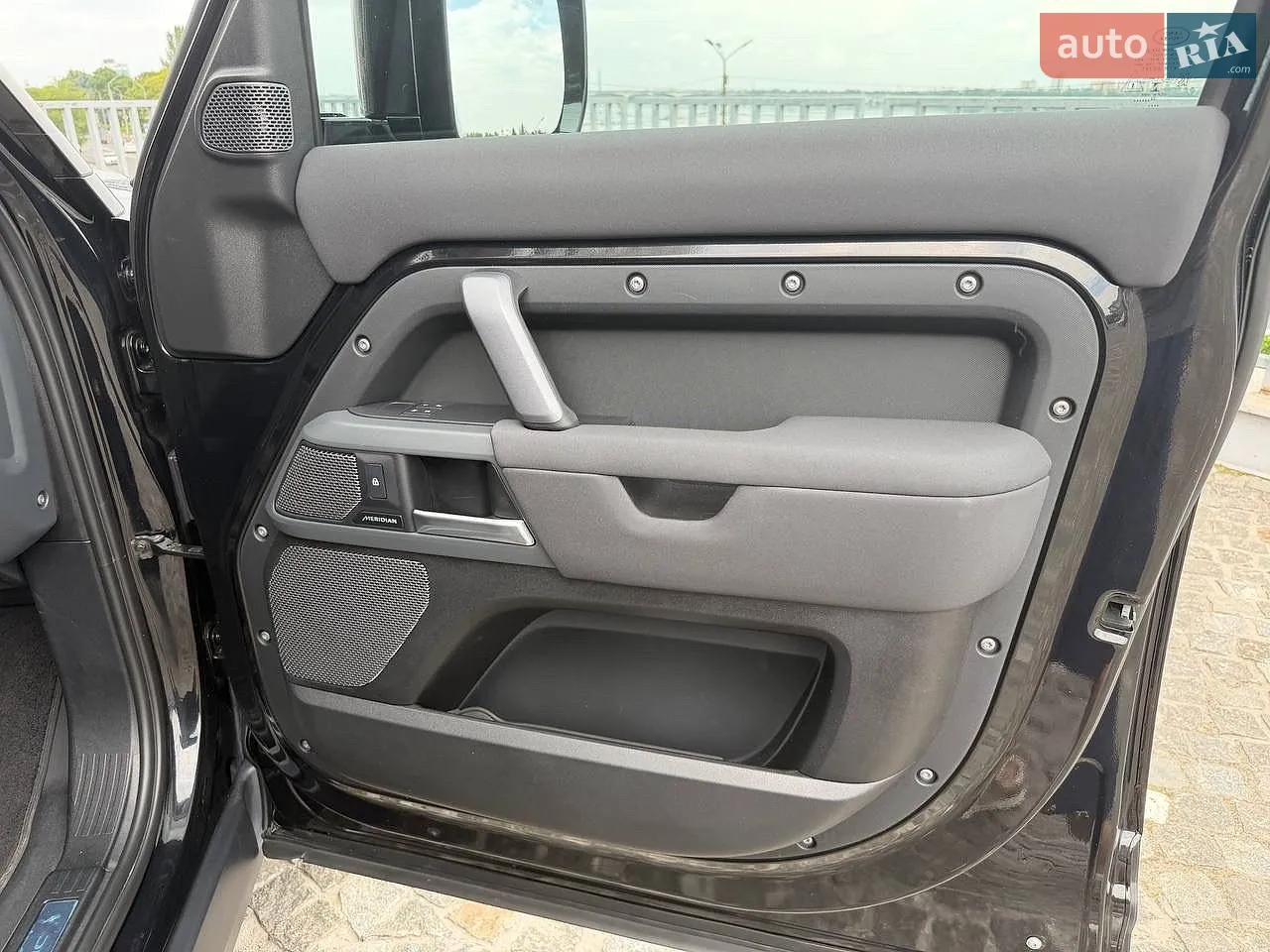 2022 Land Rover Defender - мініатюра 31