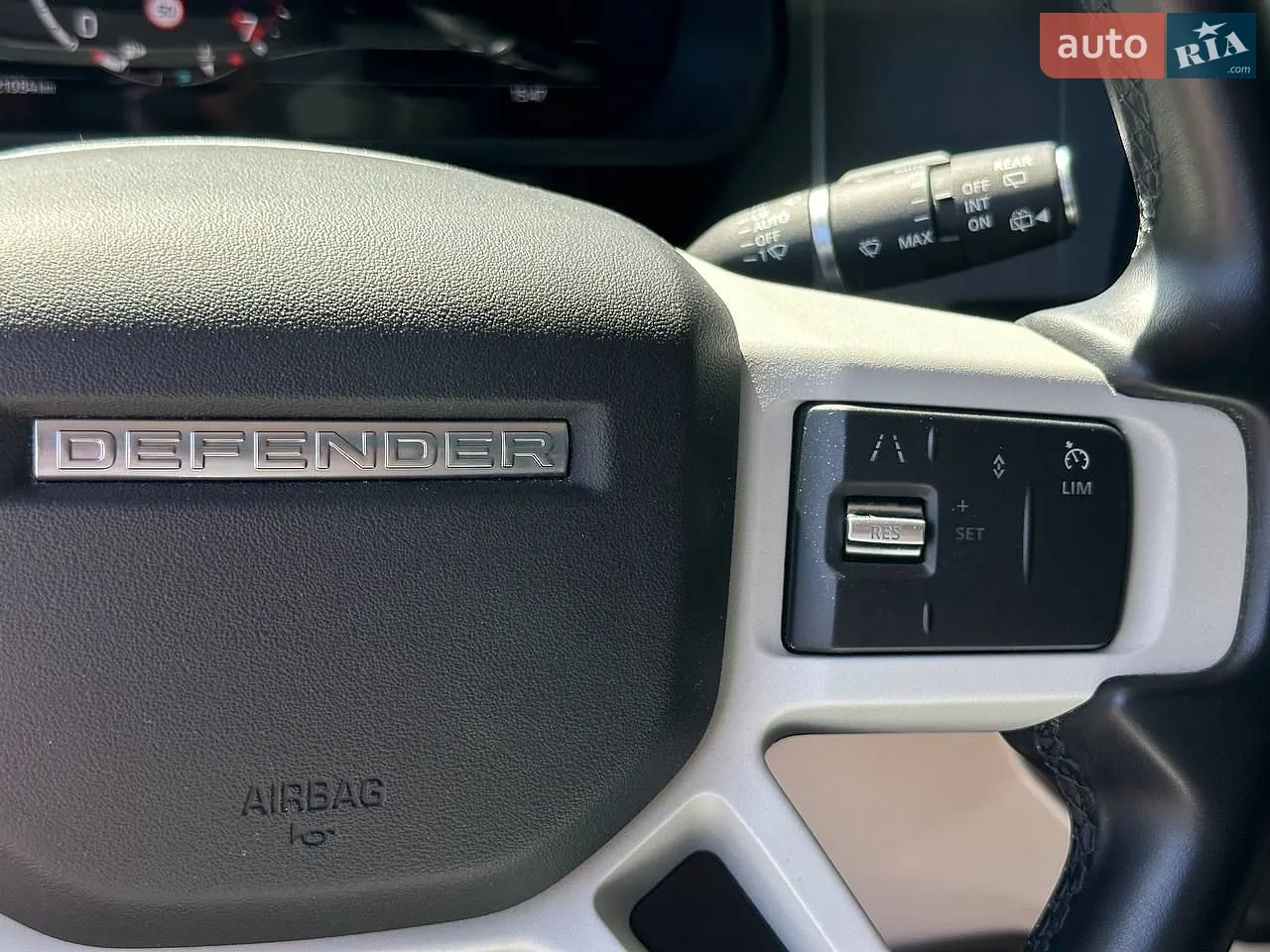 2022 Land Rover Defender - мініатюра 22