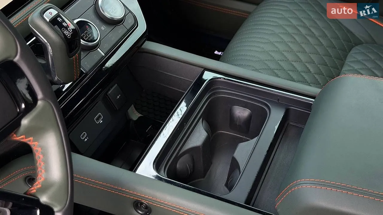 2021 Land Rover Defender - мініатюра 30