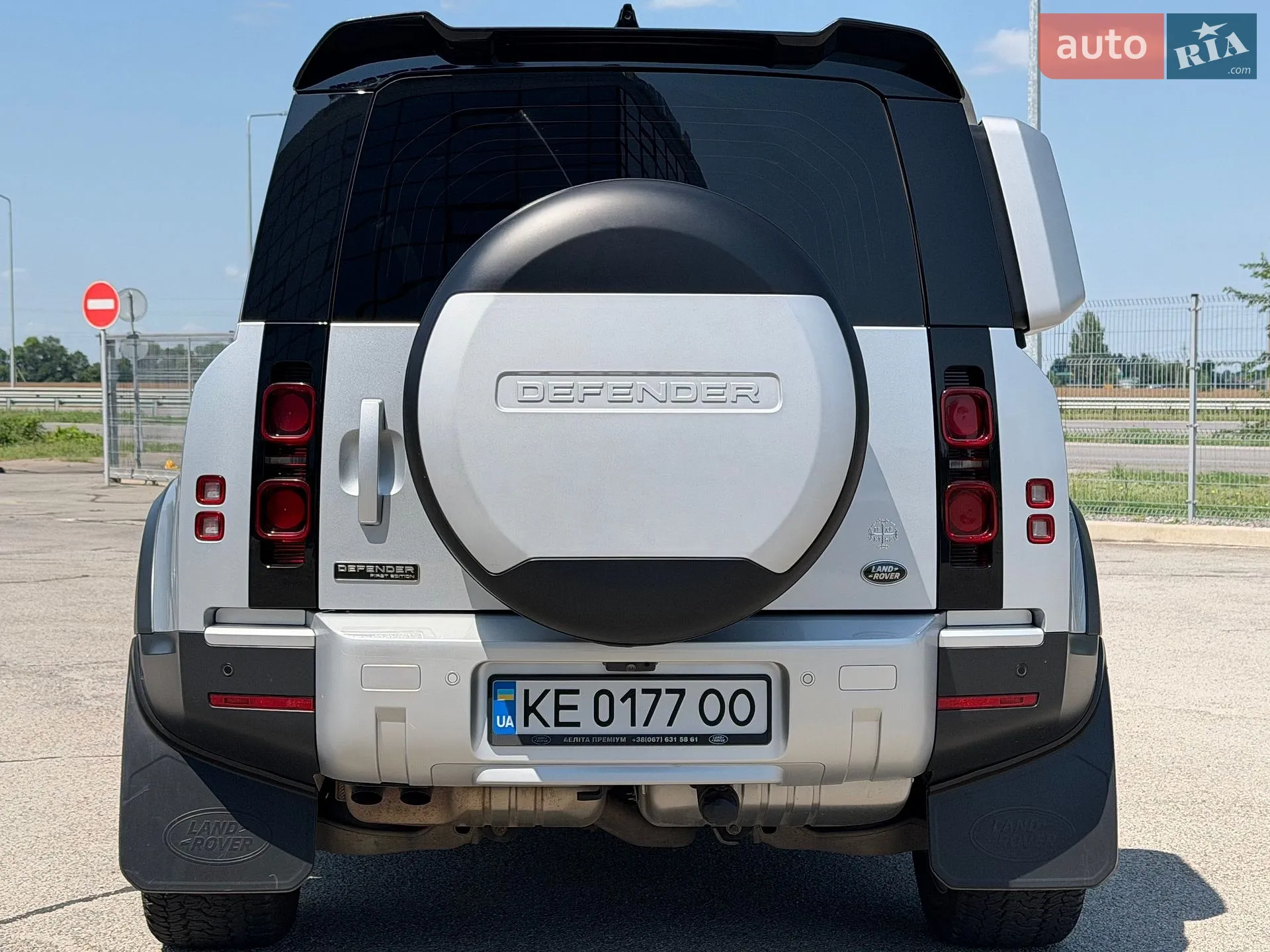 2020 Land Rover Defender - мініатюра 9