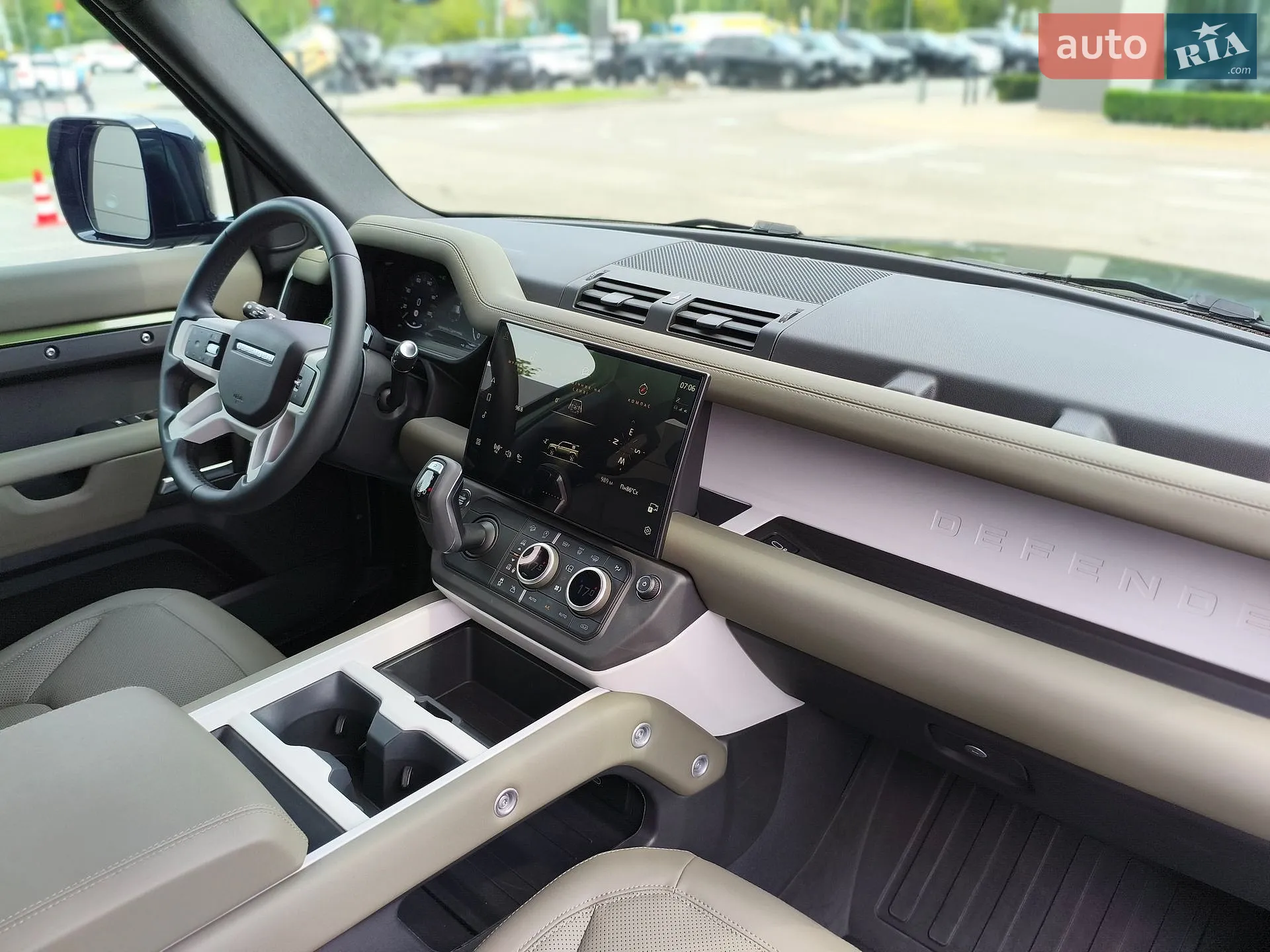 2026 Land Rover Defender - мініатюра 47