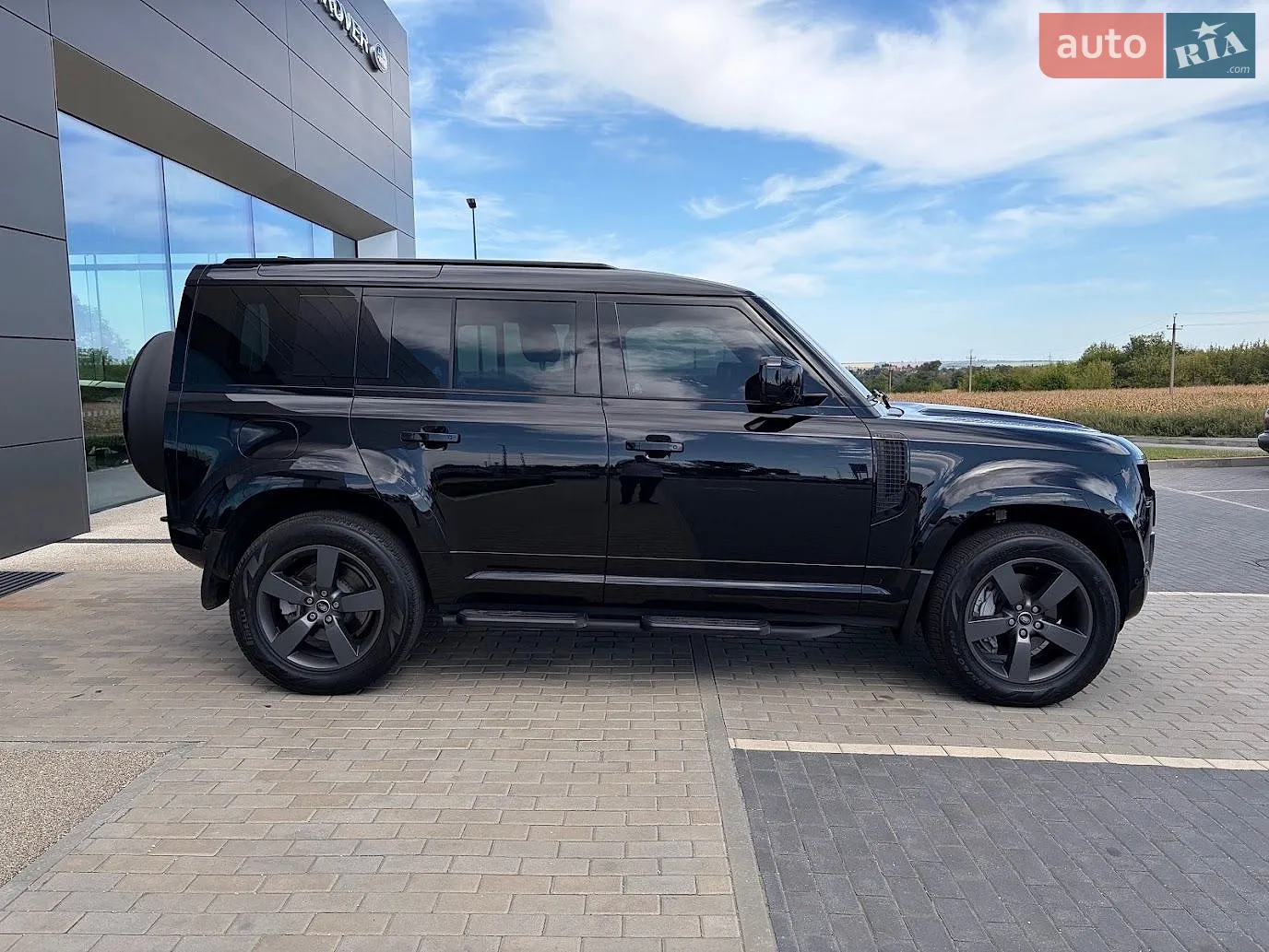 2025 Land Rover Defender - мініатюра 8