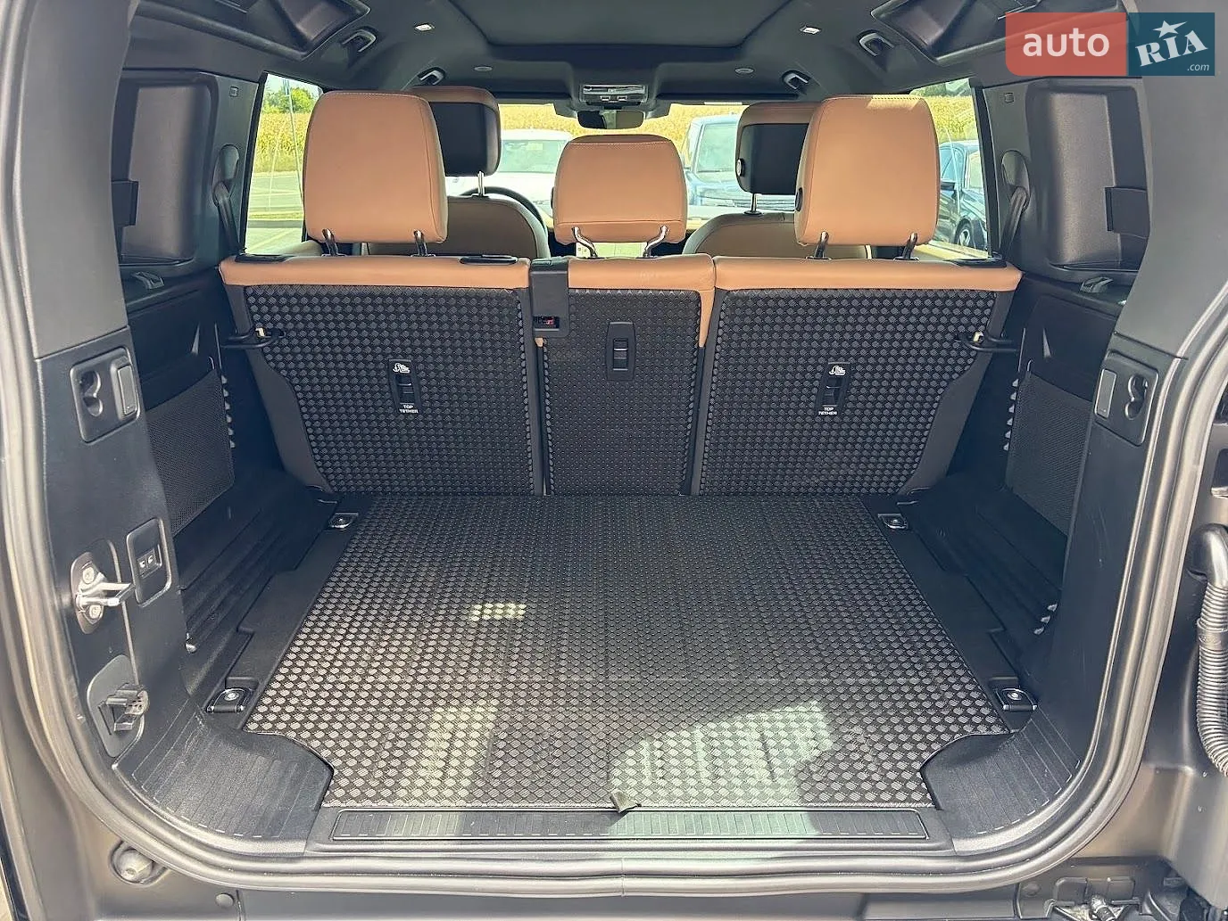 2025 Land Rover Defender - мініатюра 22