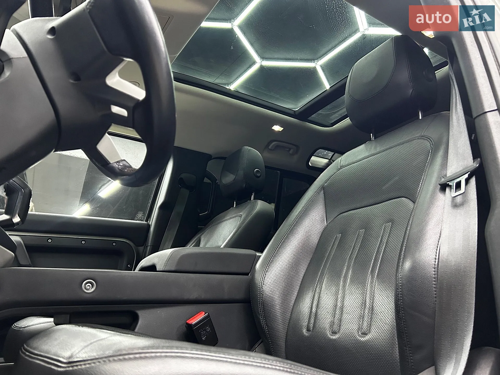 2021 Land Rover Defender - мініатюра 11