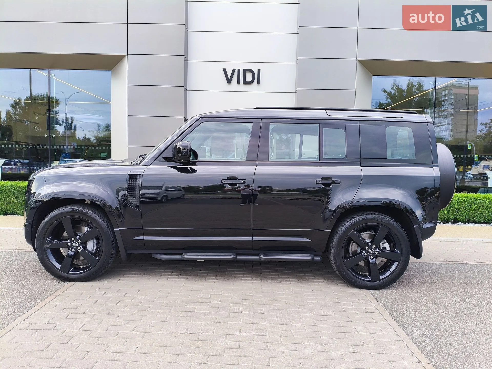 2025 Land Rover Defender - мініатюра 8