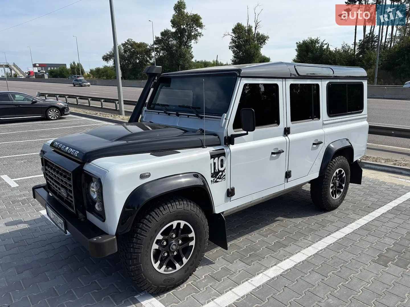 2015 Land Rover Defender - мініатюра 2