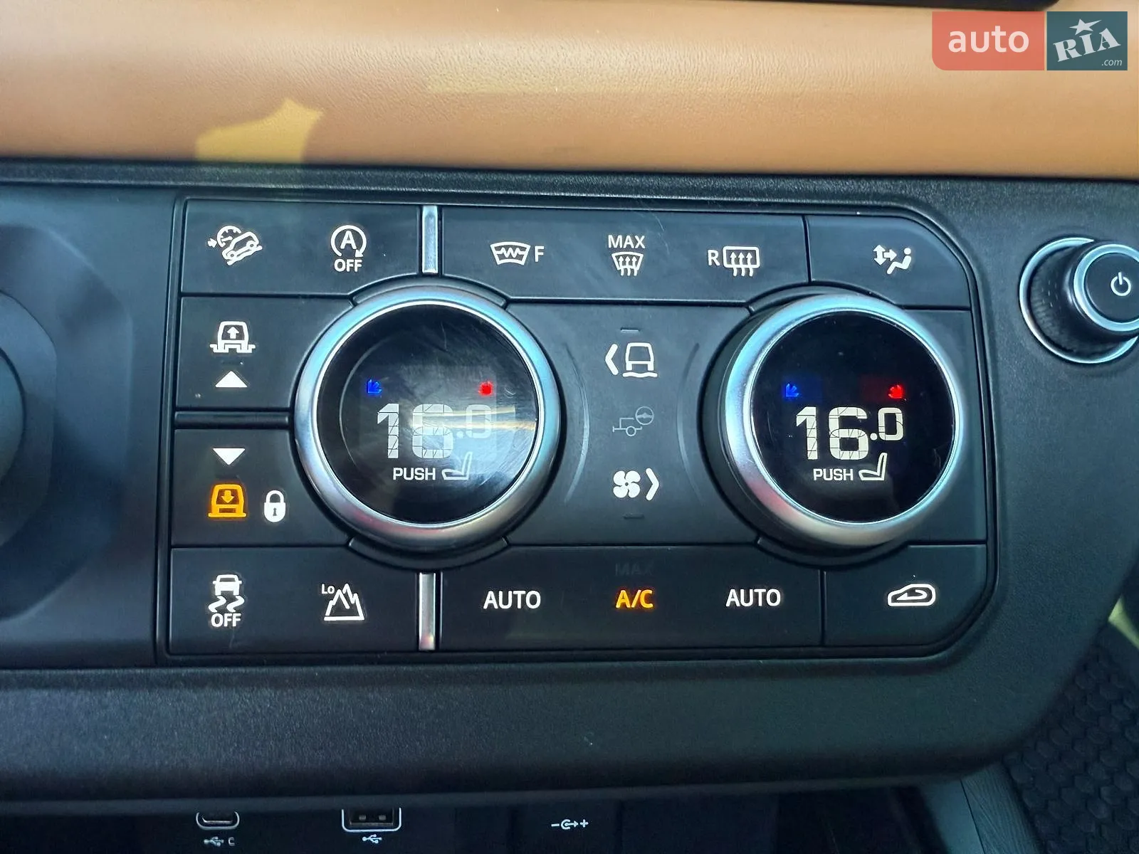 2021 Land Rover Defender - мініатюра 32