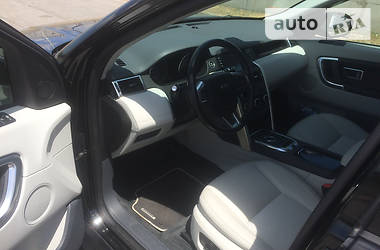 Позашляховик / Кросовер Land Rover Discovery Sport 2015 в 