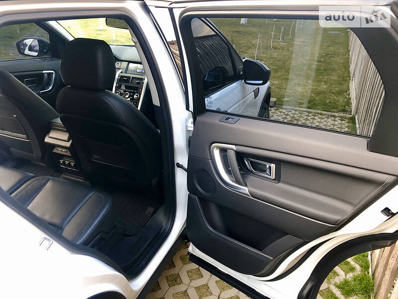 Позашляховик / Кросовер Land Rover Discovery Sport 2016 в Житомирі