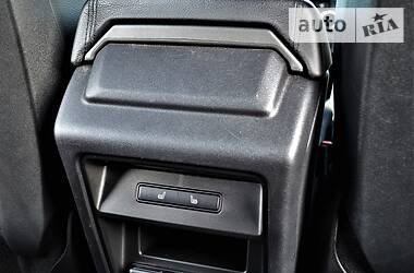 Позашляховик / Кросовер Land Rover Discovery Sport 2016 в 