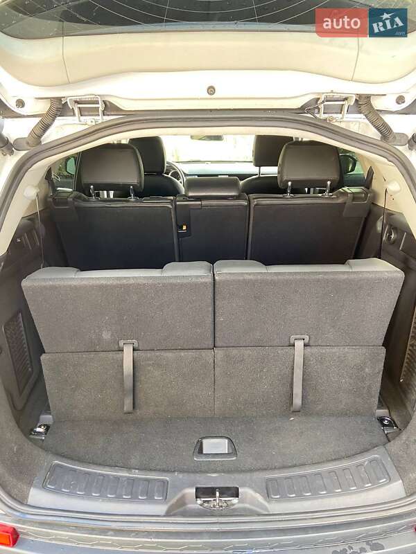 Внедорожник / Кроссовер Land Rover Discovery Sport 2015 в Киеве