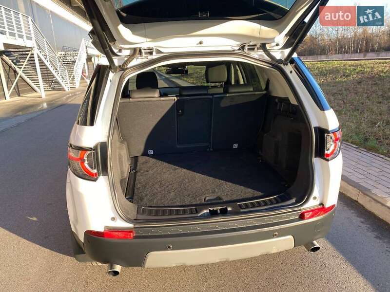 Внедорожник / Кроссовер Land Rover Discovery Sport 2017 в Киеве