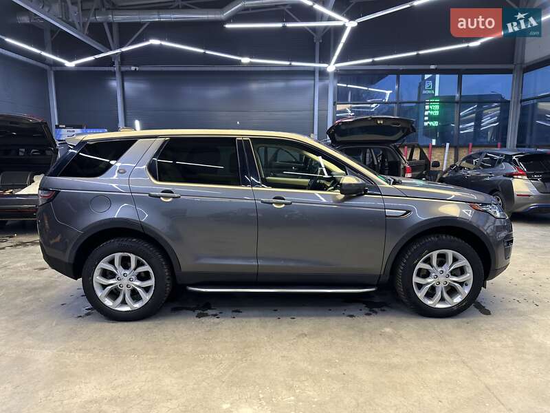 Внедорожник / Кроссовер Land Rover Discovery Sport 2017 в Черновцах