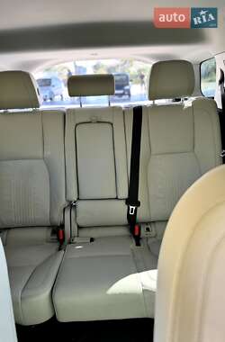 Внедорожник / Кроссовер Land Rover Discovery Sport 2015 в 