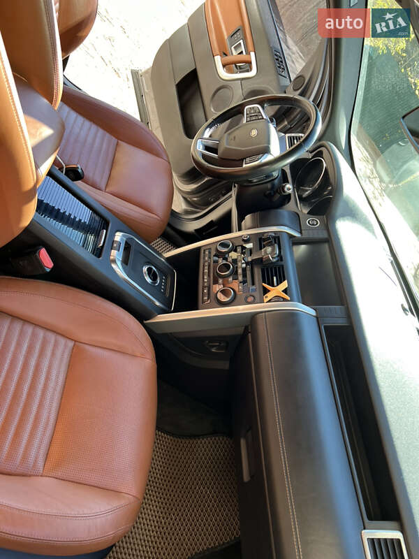 Позашляховик / Кросовер Land Rover Discovery Sport 2016 в Києві