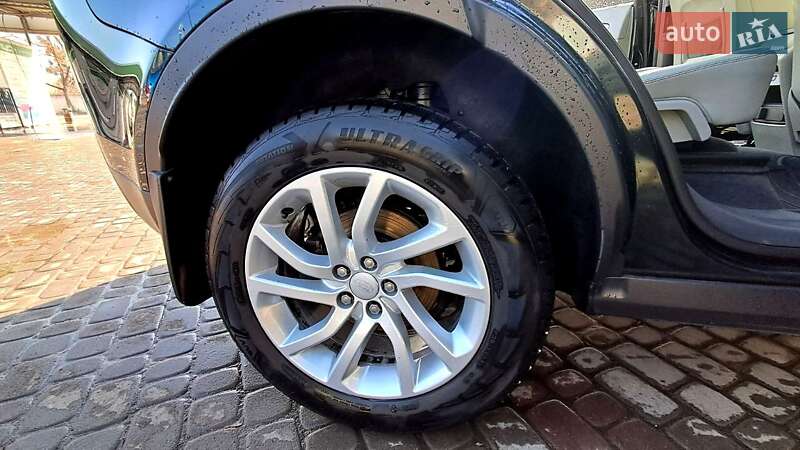 Внедорожник / Кроссовер Land Rover Discovery Sport 2015 в Ивано-Франковске