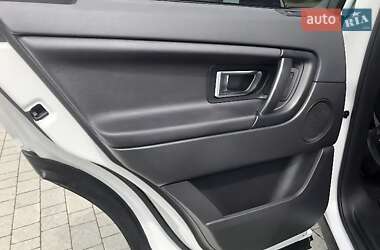 Позашляховик / Кросовер Land Rover Discovery Sport 2018 в 