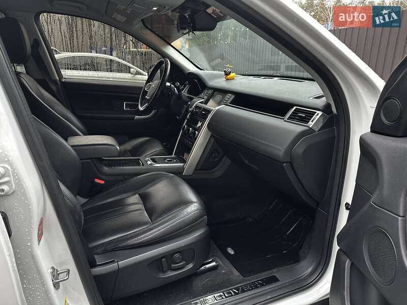 Внедорожник / Кроссовер Land Rover Discovery Sport 2016 в Киеве