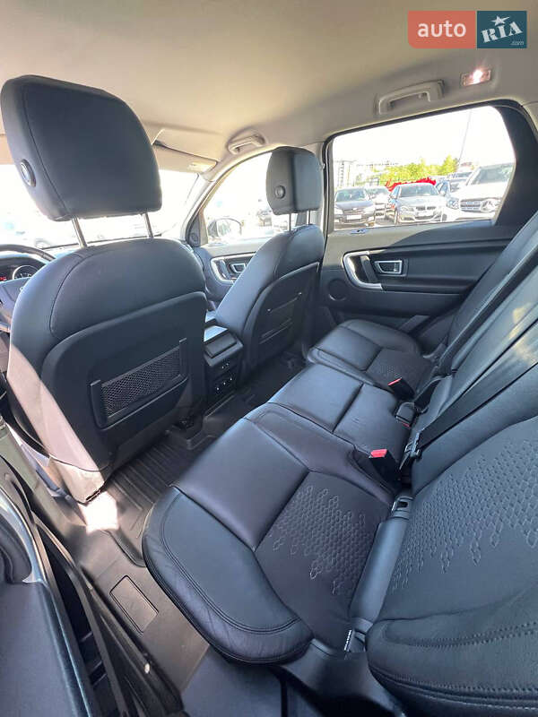 Внедорожник / Кроссовер Land Rover Discovery Sport 2016 в Тернополе