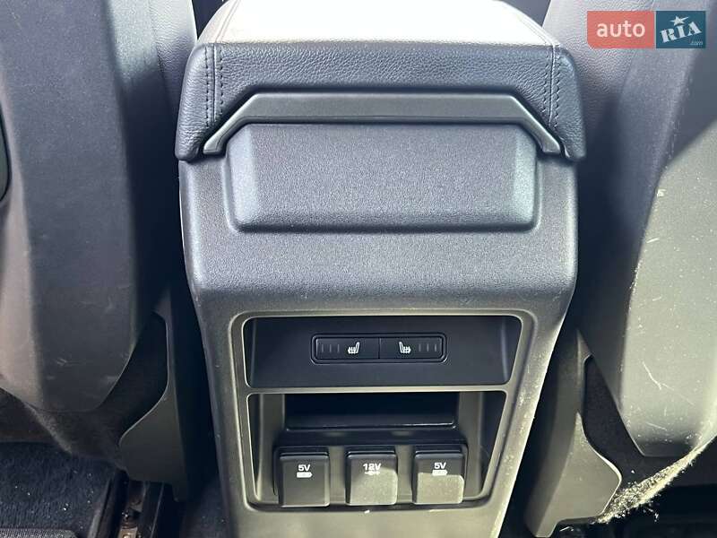 Внедорожник / Кроссовер Land Rover Discovery Sport 2017 в Киеве
