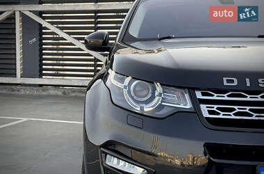 Позашляховик / Кросовер Land Rover Discovery Sport 2017 в 