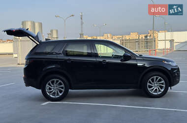 Позашляховик / Кросовер Land Rover Discovery Sport 2017 в 