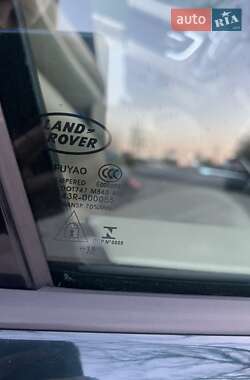 Позашляховик / Кросовер Land Rover Discovery Sport 2015 в 