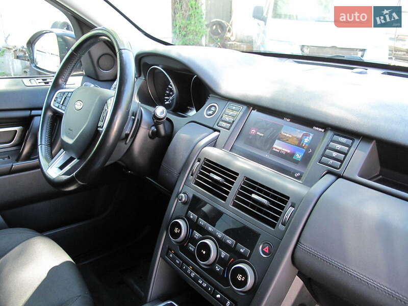 Внедорожник / Кроссовер Land Rover Discovery Sport 2016 в Киеве