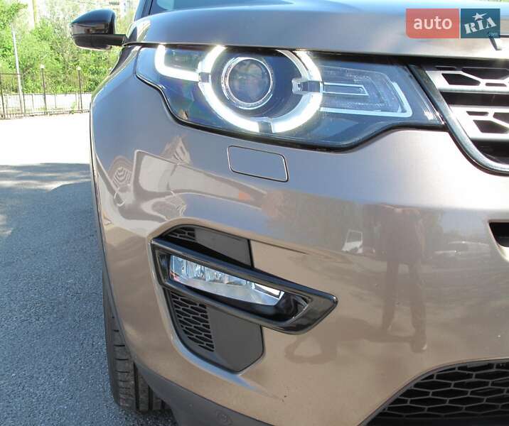 Внедорожник / Кроссовер Land Rover Discovery Sport 2016 в Киеве