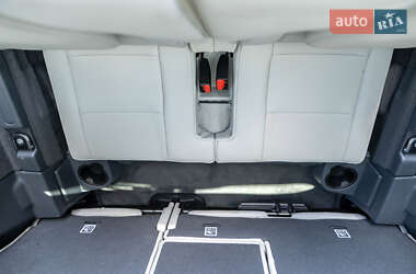 Внедорожник / Кроссовер Land Rover Discovery Sport 2019 в 
