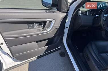 Позашляховик / Кросовер Land Rover Discovery Sport 2016 в 