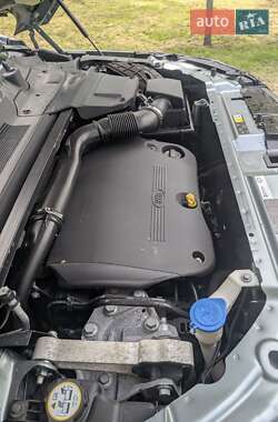 Внедорожник / Кроссовер Land Rover Discovery Sport 2016 в 