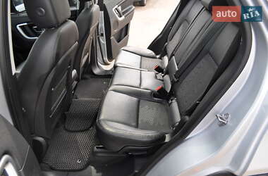 Позашляховик / Кросовер Land Rover Discovery Sport 2017 в 