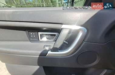 Внедорожник / Кроссовер Land Rover Discovery Sport 2017 в 