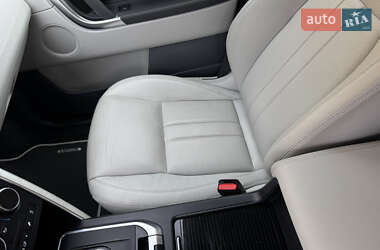 Внедорожник / Кроссовер Land Rover Discovery Sport 2015 в 