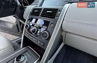 Внедорожник / Кроссовер Land Rover Discovery Sport 2016 в 