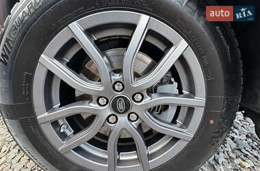 Внедорожник / Кроссовер Land Rover Discovery Sport 2016 в 