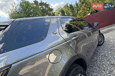 Внедорожник / Кроссовер Land Rover Discovery Sport 2016 в 