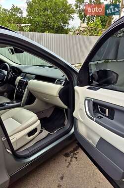 Внедорожник / Кроссовер Land Rover Discovery Sport 2015 в 