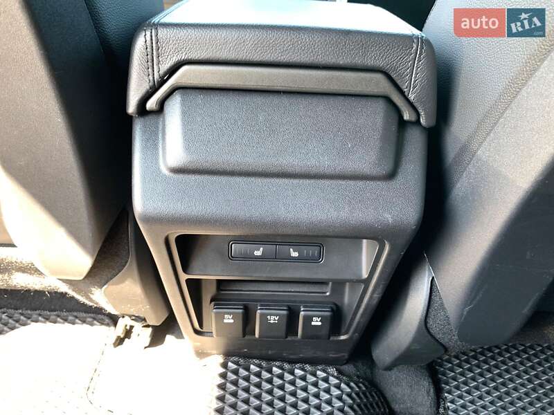 Позашляховик / Кросовер Land Rover Discovery Sport 2016 в Вінниці